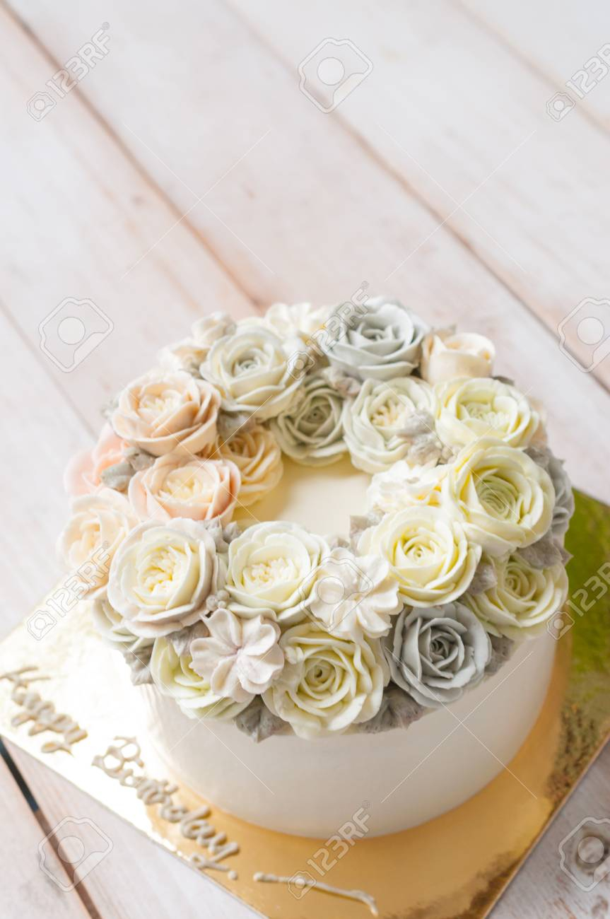 Happy Birthday Flower Cake Happy Birthday Flower Cake Stock Photo ...